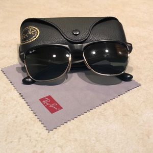 OVERSIZED RAY•BAN CLUBMASTER
